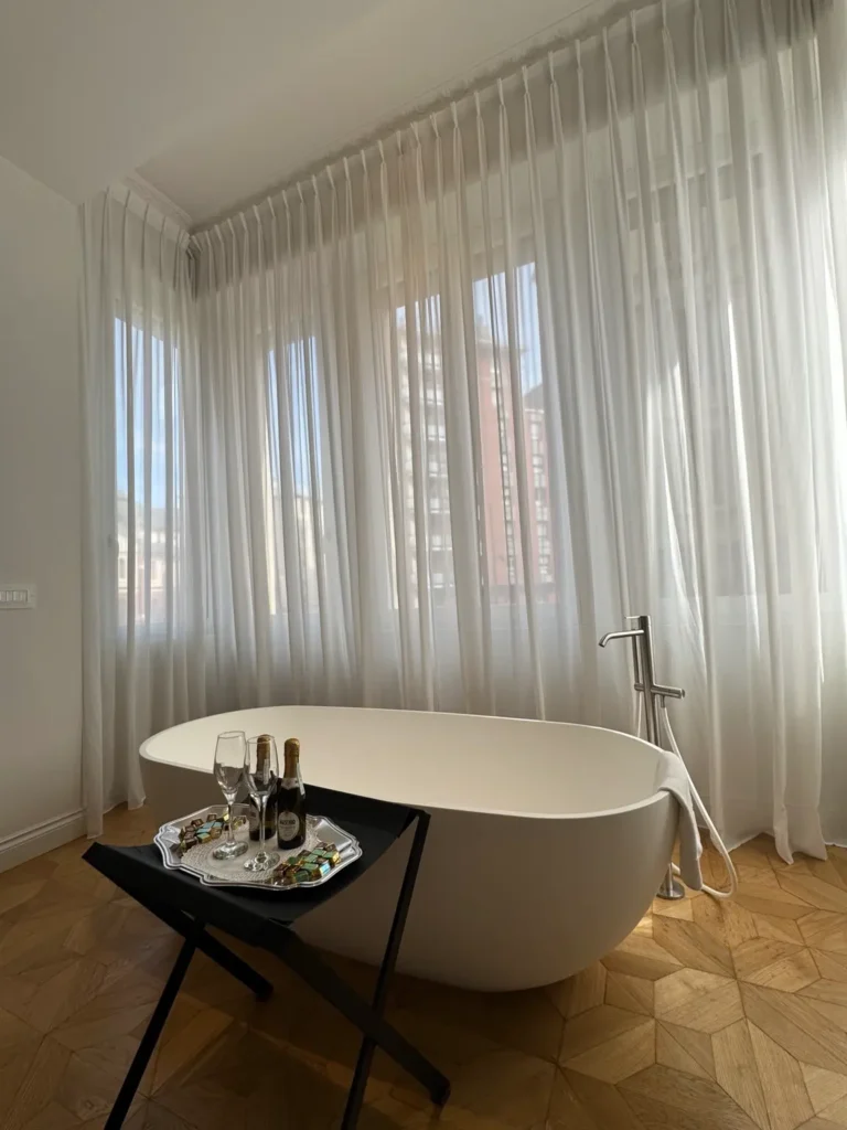boutique hotel Milano vasca freestanding Domus Ecclesia
